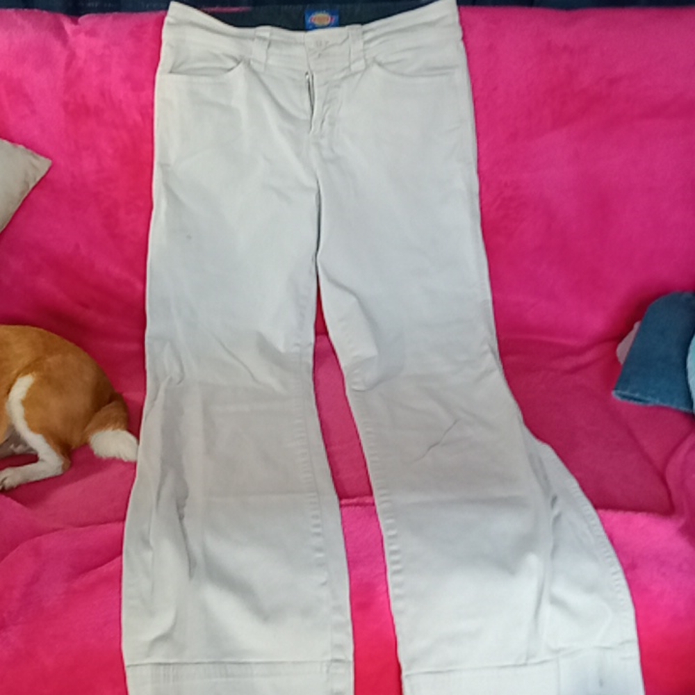 Tan pants - Picture 4 of 4